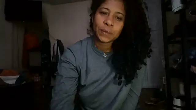 Snapshot of Ivon-09 chatting on 20, 1, 2025 Ivon-09 online show from 20, 1, 2025