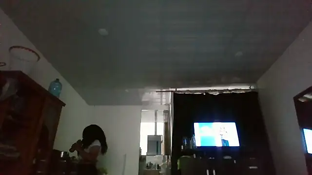 Snapshot of Ivon-09 chatting on 28, 10, 2025 Ivon-09 online show from 28, 10, 2025