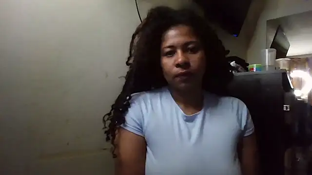 Snapshot of Ivon-09 chatting on 17, 11, 2025 Ivon-09 online show from 17, 11, 2025