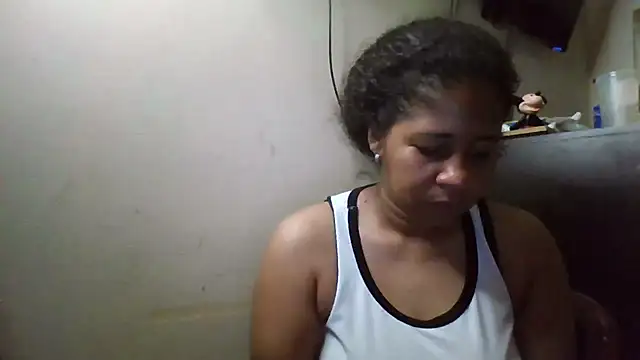 Snapshot of Ivon-09 chatting on 22, 11, 2025 Ivon-09 online show from 22, 11, 2025