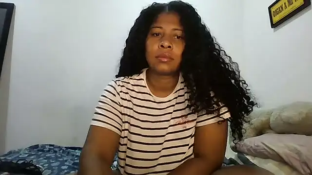 Snapshot of Ivon-09 chatting on 28, 11, 2025 Ivon-09 online show from 28, 11, 2025