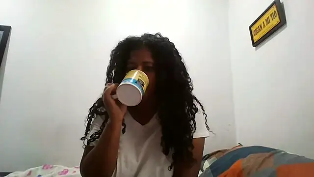 Snapshot of Ivon-09 chatting on 2, 3, 2026 Ivon-09 online show from 2, 3, 2026