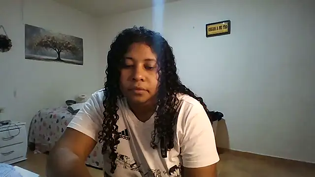 Snapshot of Ivon-09 chatting on 26, 6, 2026 Ivon-09 online show from 26, 6, 2026