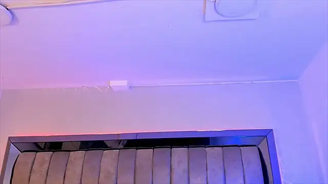 ChaynnaCooper online show from 25, 1, 2025