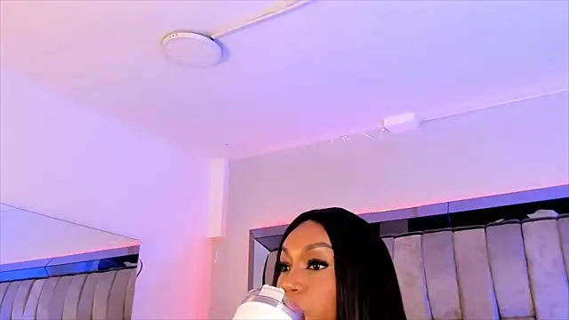 ChaynnaCooper online show from 27, 1, 2025