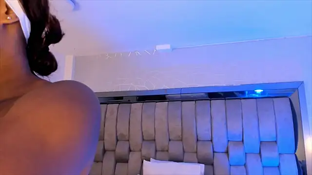 ChaynnaCooper online show from 15, 3, 2025