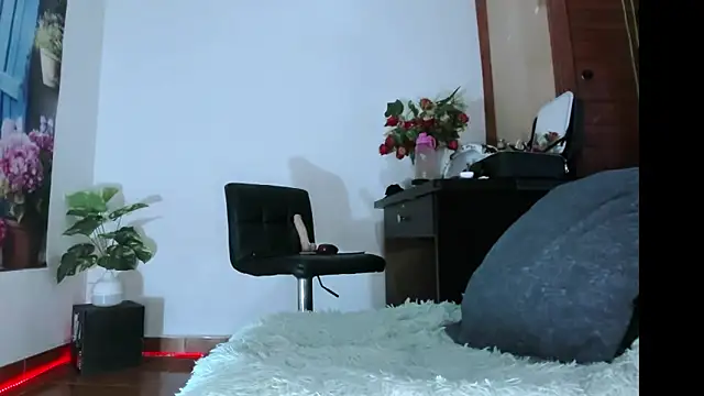 Chanel shaw online show from 6, 3, 2025