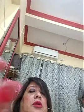 Hot Queen77 online show from 5, 1, 2025