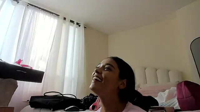 evely coelloo online show from 4, 2, 2026