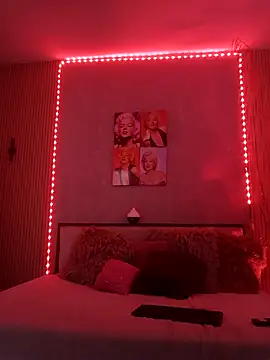 nahiarapalmer19 online show from 11, 4, 2026