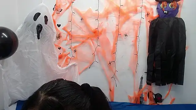 dulcenia rose online show from 15, 10, 2025