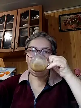 Snapshot of IrinaSweet54 chatting on 7, 1, 2025 IrinaSweet54 online show from 7, 1, 2025