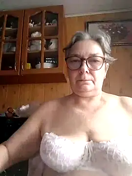 Snapshot of IrinaSweet54 chatting on 9, 2, 2025 IrinaSweet54 online show from 9, 2, 2025