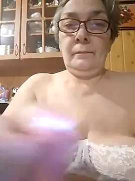 Snapshot of IrinaSweet54 chatting on 15, 2, 2025 IrinaSweet54 online show from 15, 2, 2025