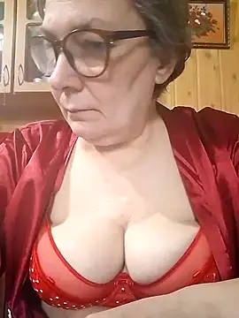Snapshot of IrinaSweet54 chatting on 4, 3, 2025 IrinaSweet54 online show from 4, 3, 2025