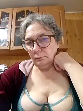 Snapshot of IrinaSweet54 chatting on 20, 9, 2025 IrinaSweet54 online show from 20, 9, 2025