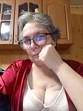 Snapshot of IrinaSweet54 chatting on 17, 10, 2025 IrinaSweet54 online show from 17, 10, 2025