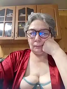 Snapshot of IrinaSweet54 chatting on 20, 10, 2025 IrinaSweet54 online show from 20, 10, 2025