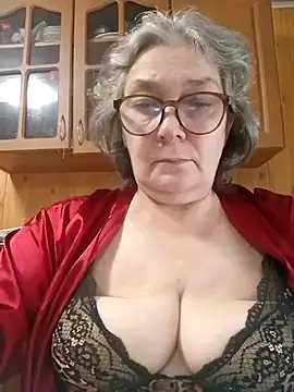 Snapshot of IrinaSweet54 chatting on 19, 7, 2026 IrinaSweet54 online show from 19, 7, 2026