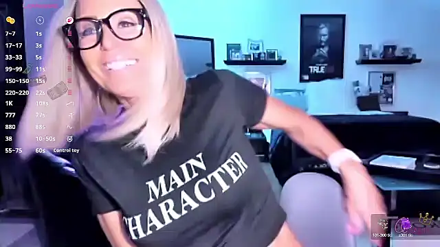 VelvetBarbie online show from 17, 4, 2026