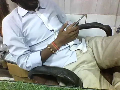 Snapshot of Desi_GfBf chatting on 6, 11, 2025 Desi GfBf online show from 6, 11, 2025