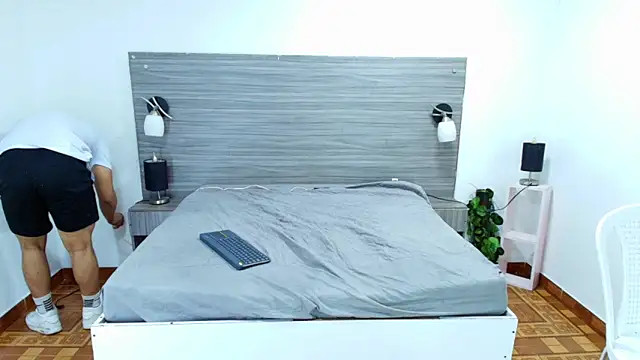 Loony Zion online show from 28, 1, 2025