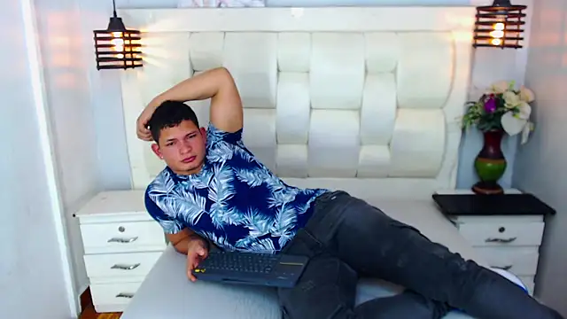 Loony Zion online show from 1, 11, 2025