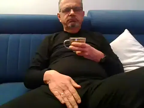 Snapshot of axecoman60 chatting on 17, 2, 2025 axecoman60 online show from 17, 2, 2025