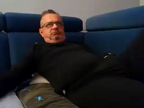 Snapshot of axecoman60 chatting on 20, 2, 2025 axecoman60 online show from 20, 2, 2025