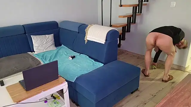 Snapshot of axecoman60 chatting on 11, 3, 2025 axecoman60 online show from 11, 3, 2025