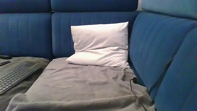 Snapshot of axecoman60 chatting on 12, 3, 2025 axecoman60 online show from 12, 3, 2025