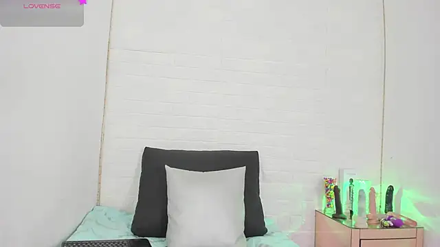 Snapshot of nathally_roses chatting on 13, 2, 2025 nathally roses online show from 13, 2, 2025