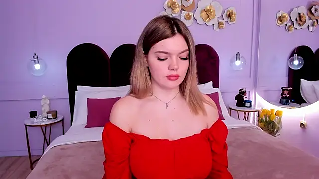 ZaraBloom online show from 9, 3, 2025