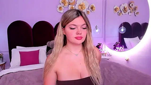 ZaraBloom online show from 15, 10, 2025