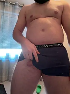 Snapshot of tiou72 chatting on 5, 2, 2026 tiou72 online show from 5, 2, 2026