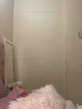 Snapshot of ItsLeyaa chatting on 22, 12, 2024 ItsLeyaa online show from 22, 12, 2024