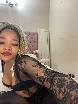 Snapshot of ItsLeyaa chatting on 1, 1, 2025 ItsLeyaa online show from 1, 1, 2025