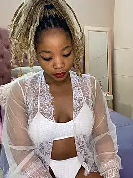 Snapshot of ItsLeyaa chatting on 14, 1, 2025 ItsLeyaa online show from 14, 1, 2025