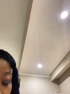 Snapshot of ItsLeyaa chatting on 23, 1, 2025 ItsLeyaa online show from 23, 1, 2025