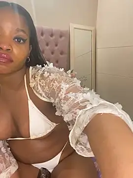 Snapshot of ItsLeyaa chatting on 30, 1, 2025 ItsLeyaa online show from 30, 1, 2025