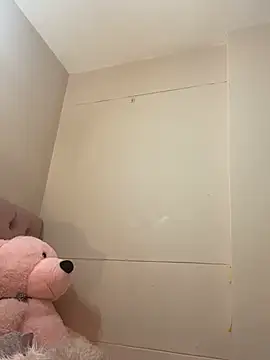 Snapshot of ItsLeyaa chatting on 8, 3, 2025 ItsLeyaa online show from 8, 3, 2025