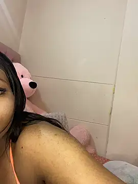 Snapshot of ItsLeyaa chatting on 21, 3, 2025 ItsLeyaa online show from 21, 3, 2025