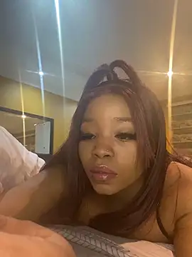 Snapshot of ItsLeyaa chatting on 15, 10, 2025 ItsLeyaa online show from 15, 10, 2025