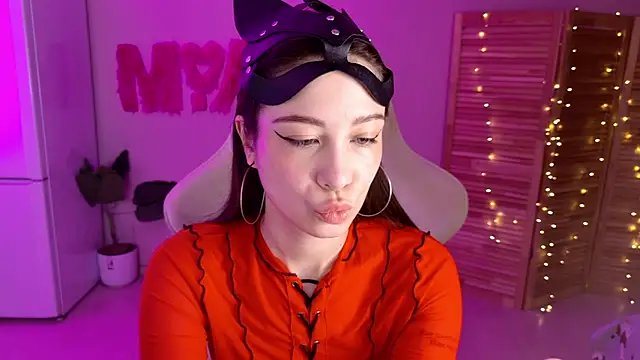 Miss Mia Murr online show from 8, 10, 2025