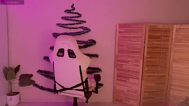 Snapshot of Miss_Mia_Murr chatting on 18, 12, 2025 Miss Mia Murr online show from 18, 12, 2025