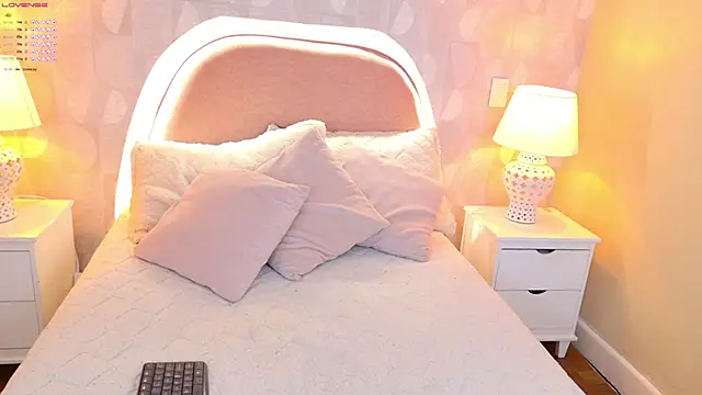 Snapshot of april_rousse chatting on 20, 3, 2025 april rousse online show from 20, 3, 2025