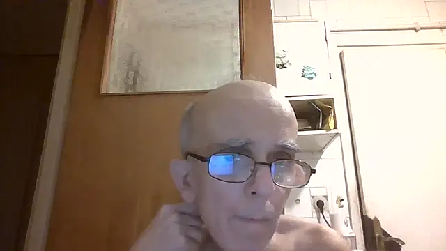 Snapshot of mariusica1@xh chatting on 16, 7, 2026 mariusica1xh online show from 16, 7, 2026