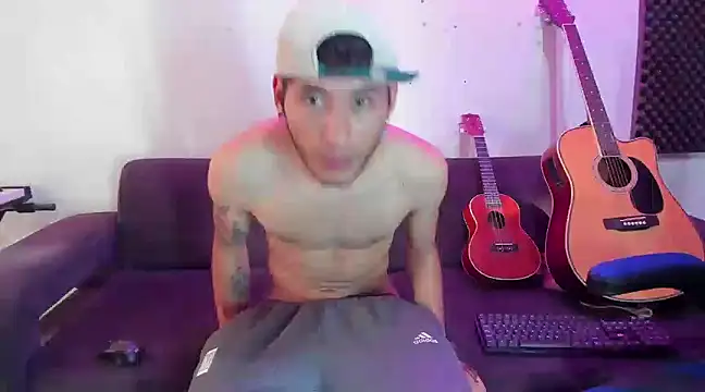 Snapshot of Henrikk_senn chatting on 11, 12, 2024 Henrikk senn online show from 11, 12, 2024