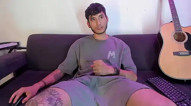 Snapshot of Henrikk_senn chatting on 14, 12, 2024 Henrikk senn online show from 14, 12, 2024