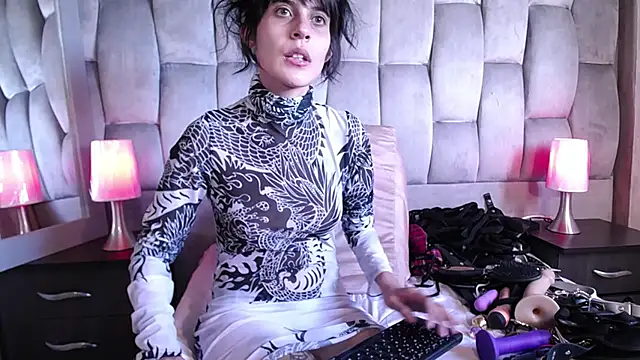 bellatrix25 online show from 18, 1, 2025